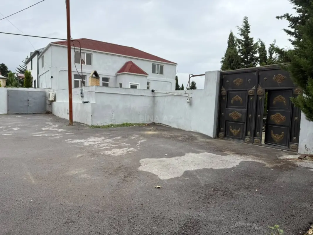 Satılır 10 otaqlı həyət evi 120 m²