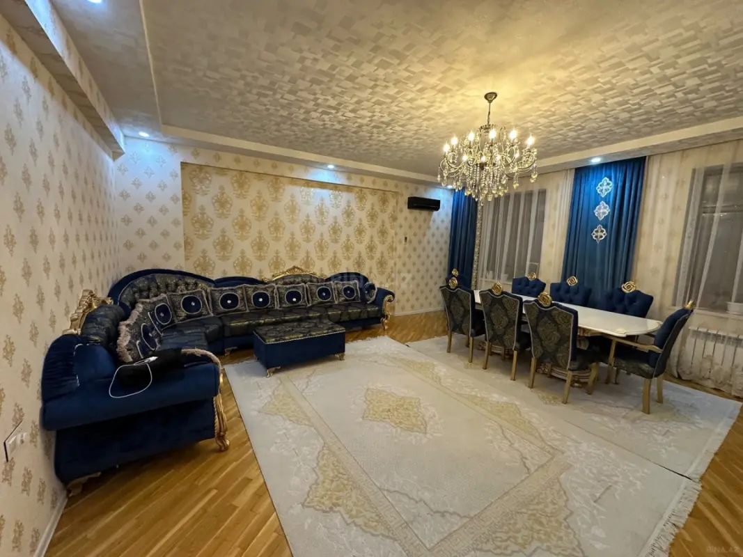 Satılır 4 otaqlı mənzil 150 m²