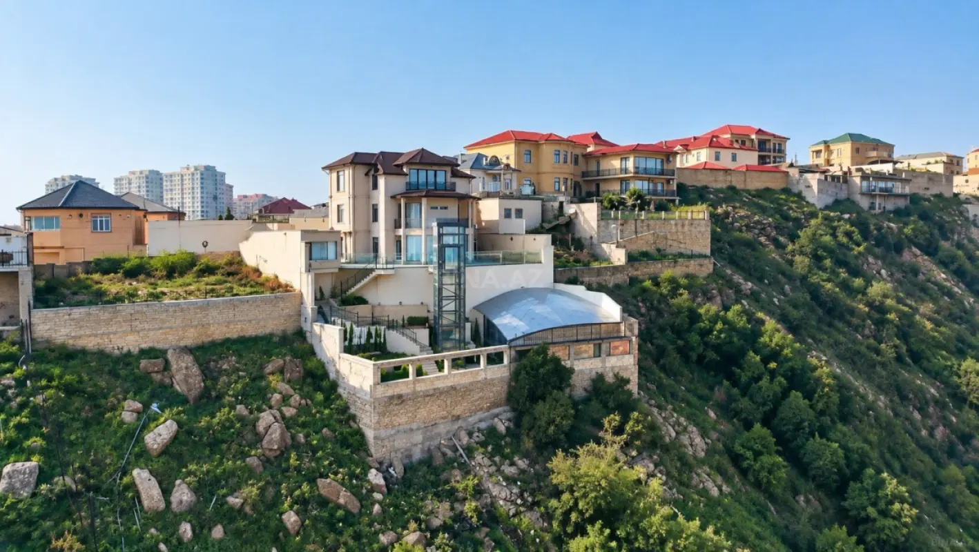 Kirayə verilir 10 otaqlı həyət evi 800 m²