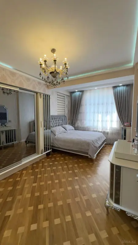 Satılır 3 otaqlı mənzil 116 m²