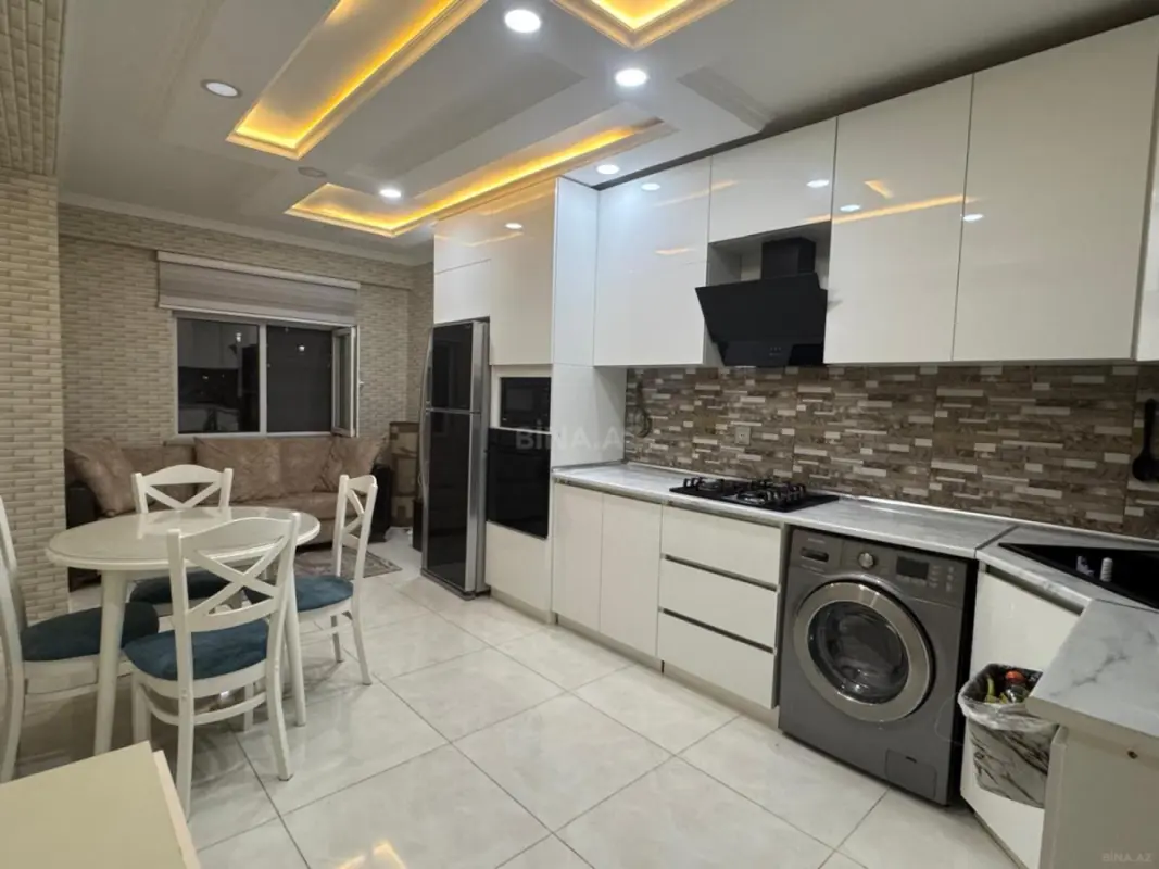 Satılır 3 otaqlı mənzil 107 m²