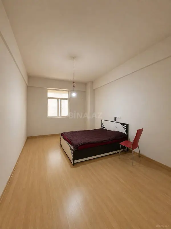 Satılır 3 otaqlı mənzil 118 m²