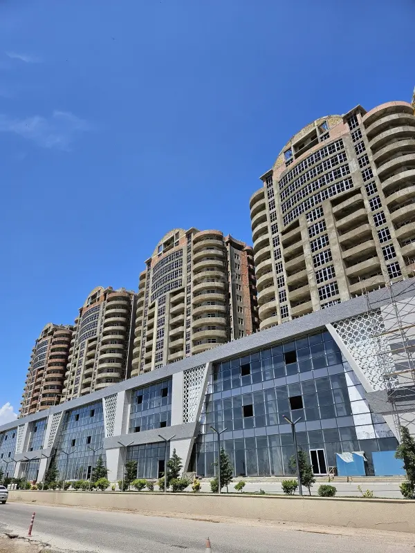 Satılır 3 otaqlı mənzil 101 m²