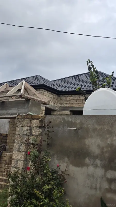 Satılır 4 otaqlı həyət evi 138 m²