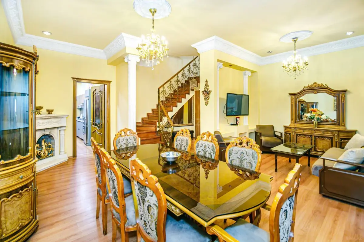 Kirayə verilir 4 otaqlı mənzil 160 m²