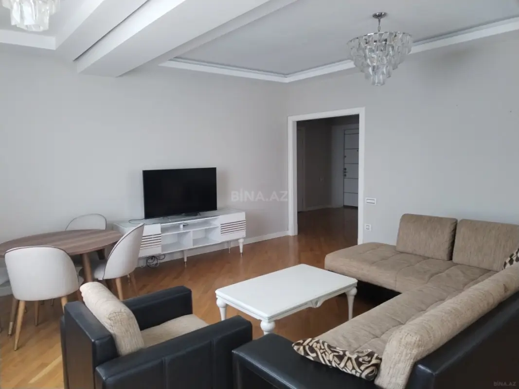 Satılır 3 otaqlı mənzil 97 m²
