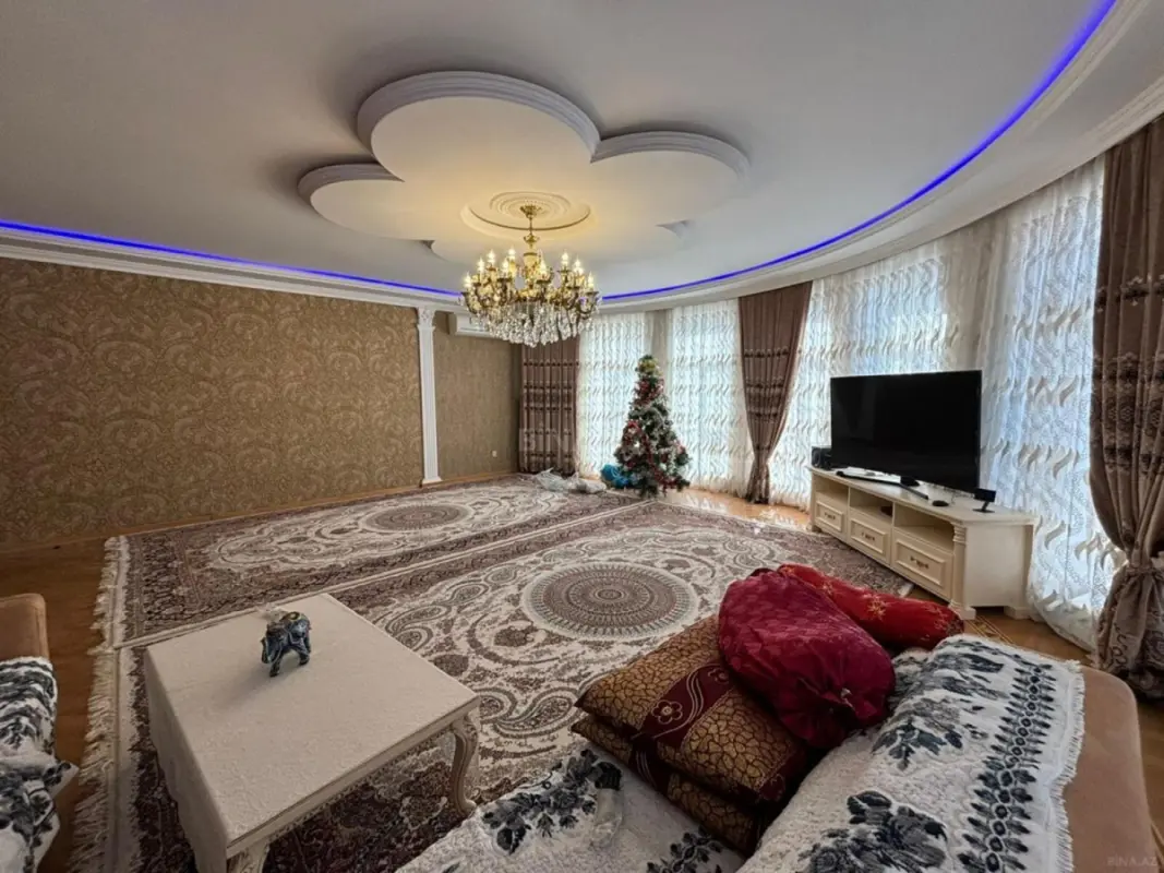 Kirayə verilir 3 otaqlı mənzil 170 m²