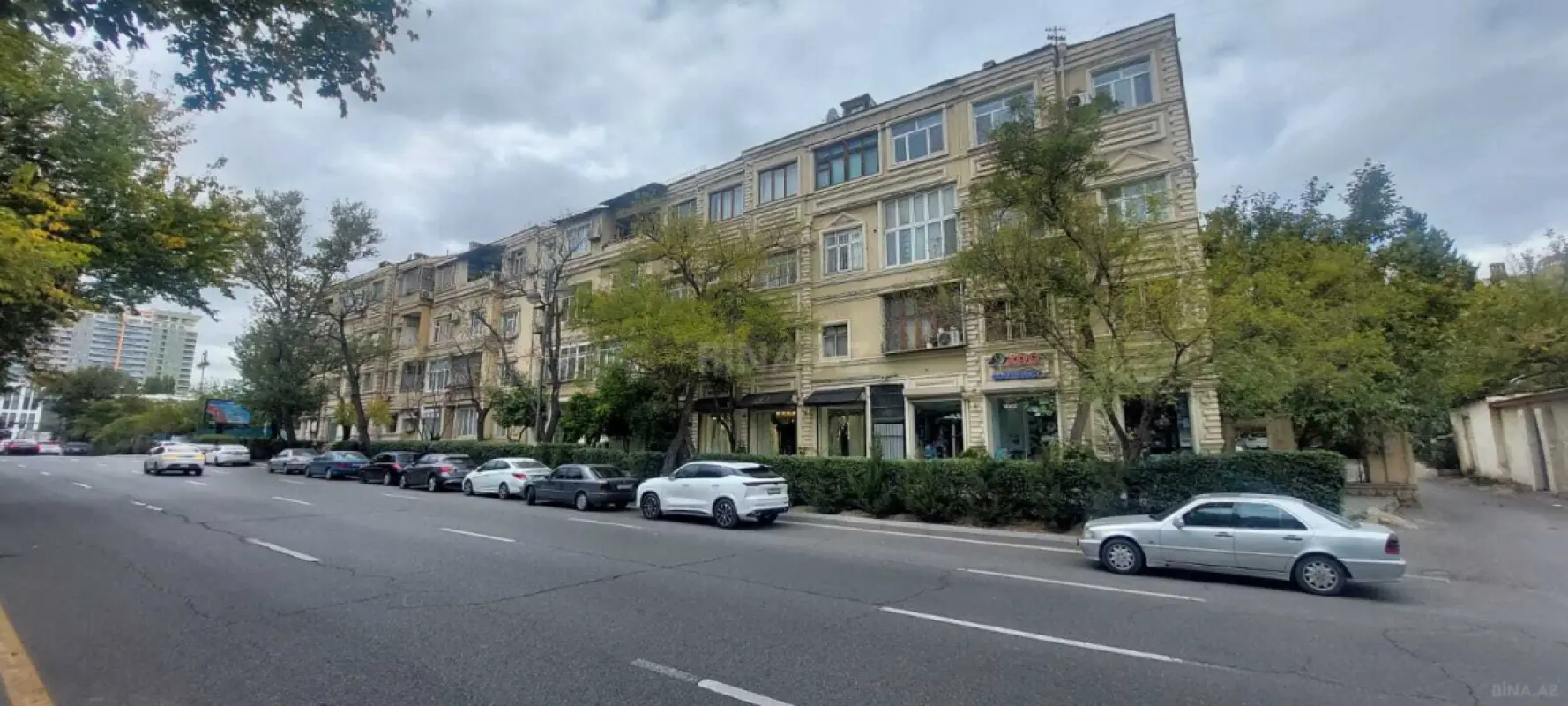 Kirayə verilir 4 otaqlı ofis 140 m²