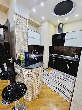 Kirayə verilir 2 otaqlı mənzil 60 m² — Bakı, Memar Əcəmi yanı 2 otaq 60.00 m²