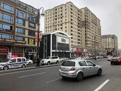 Kirayə verilir obyekt 100 m² — Bakı, İnşaatçılar 100.00 m²