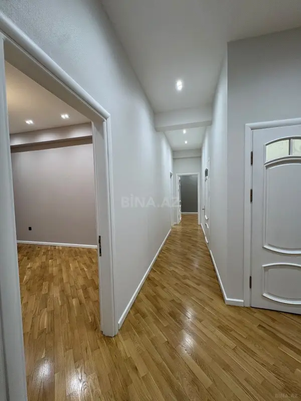 Satılır 3 otaqlı mənzil 148 m²