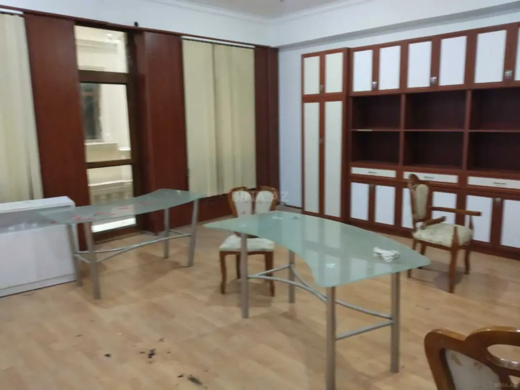 Kirayə verilir 1 otaqlı ofis 40 m²