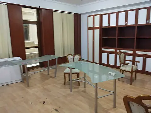 Kirayə verilir 1 otaqlı ofis 40 m² — Bakı 1 otaq 40.00 m²
