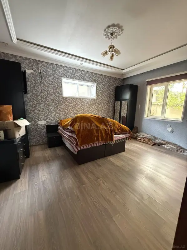 Satılır 15 otaqlı həyət evi 260 m²