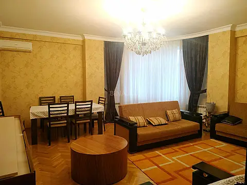 Kirayə verilir 2 otaqlı mənzil 100 m² — Bakı, İnşaatçılar 2 otaq 100.00 m²