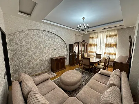 Satılır 3 otaqlı mənzil 95 m² — Bakı, Həzi Aslanov qəs. 3 otaq 95.00 m²