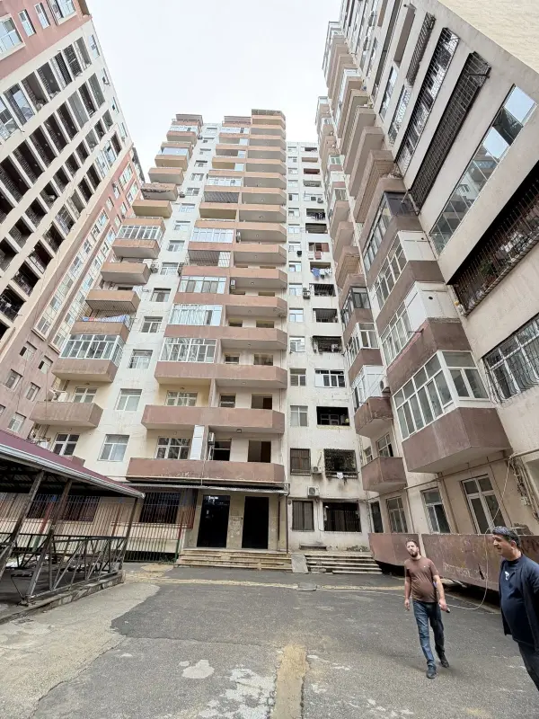 Satılır 2 otaqlı mənzil 69 m²
