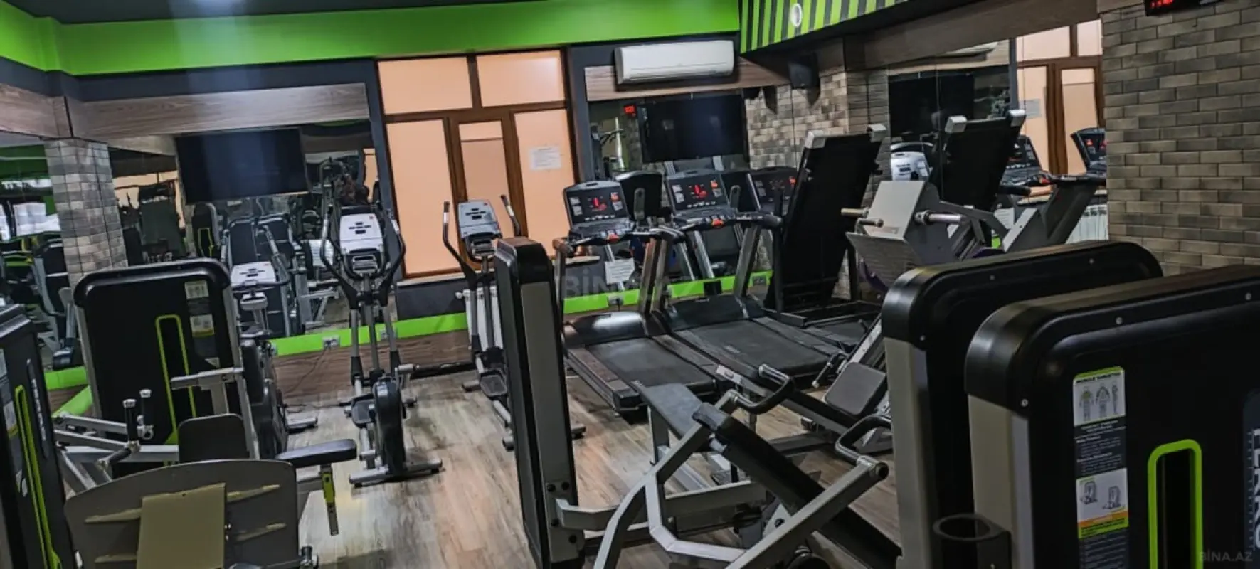 Kirayə verilir obyekt 182 m²