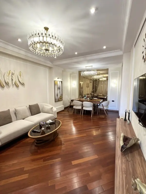 Satılır 3 otaqlı mənzil 105 m²