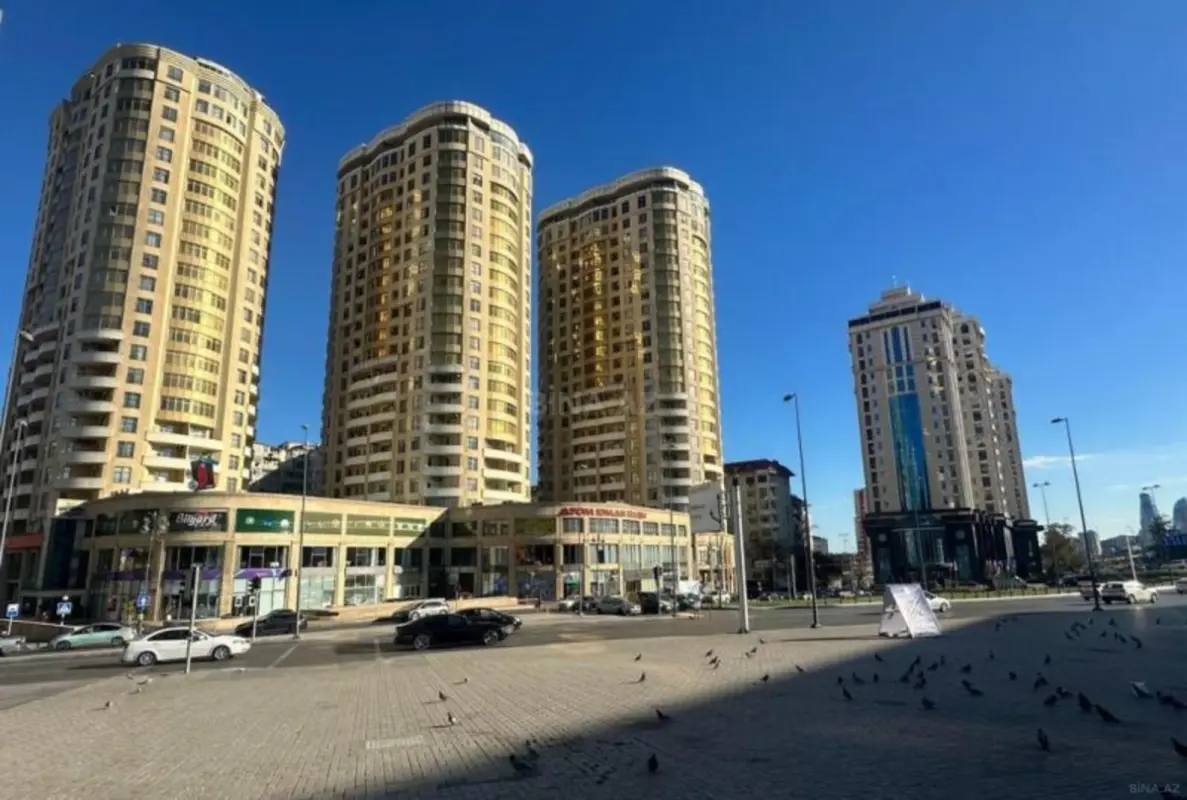 Satılır 3 otaqlı mənzil 127 m²