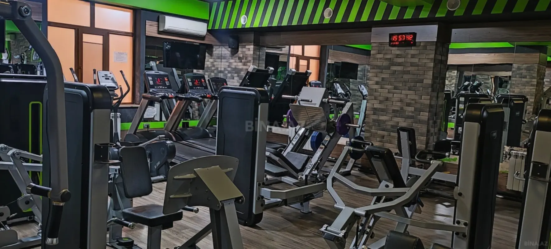 Kirayə verilir obyekt 185 m²