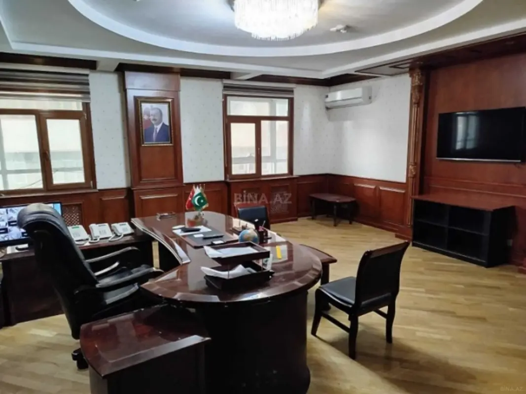 Kirayə verilir 18 otaqlı ofis 540 m²