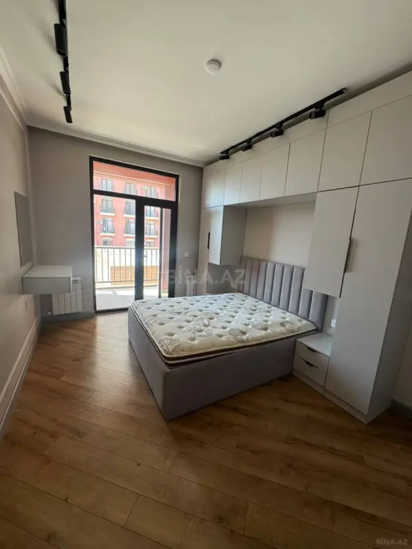 Kirayə verilir 2 otaqlı mənzil 85 m²