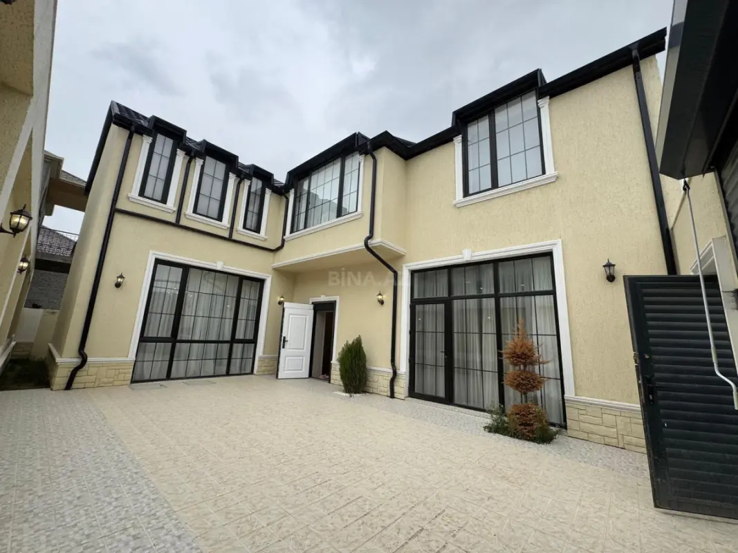 Satılır 5 otaqlı həyət evi 220 m²