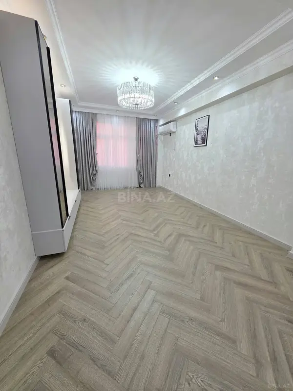 Satılır 3 otaqlı mənzil 120 m²