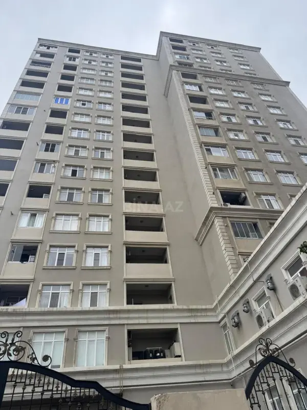 Satılır 3 otaqlı mənzil 87 m²
