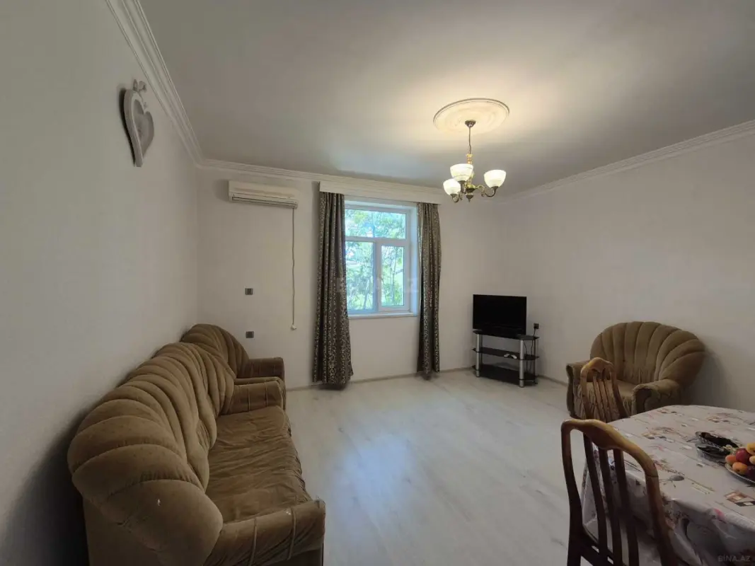 Satılır 2 otaqlı mənzil 61 m²