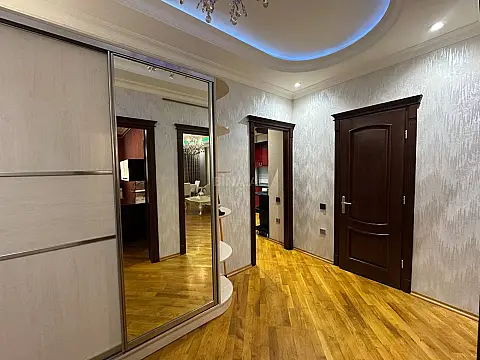 Satılır 3 otaqlı mənzil 96 m² — Bakı 3 otaq 96.00 m²