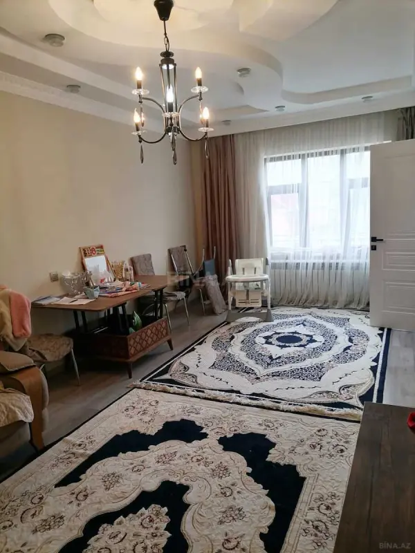 Satılır 6 otaqlı həyət evi 230 m²