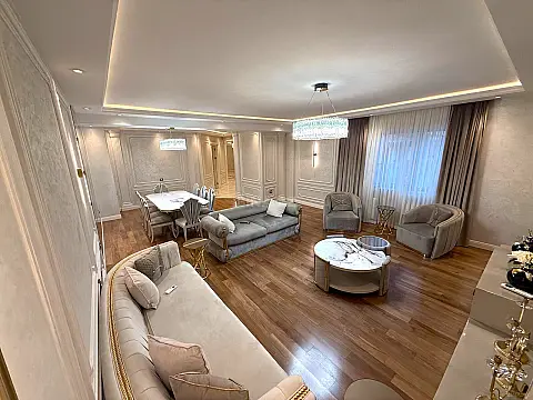 Satılır 4 otaqlı mənzil 205 m² — Bakı, Nizami 4 otaq 205.00 m²
