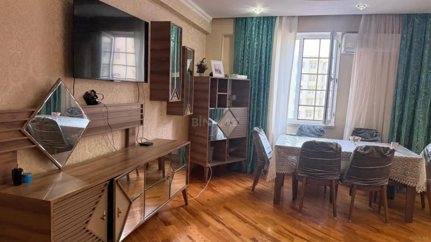 Kirayə verilir 3 otaqlı mənzil 135 m²