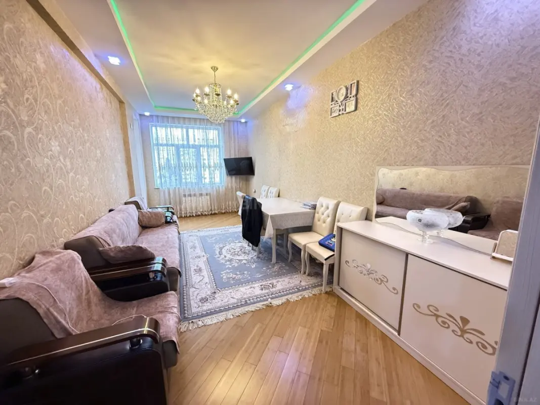 Satılır 3 otaqlı mənzil 98 m²