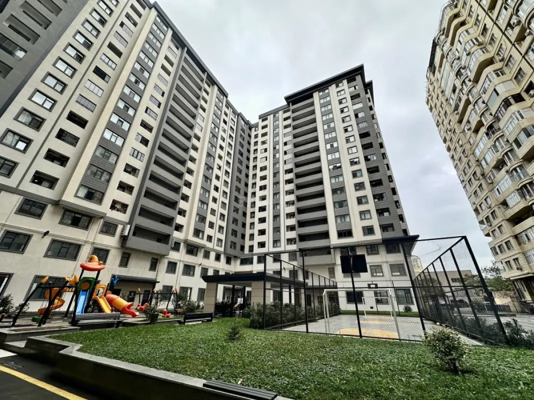 Kirayə verilir 2 otaqlı mənzil 65 m²
