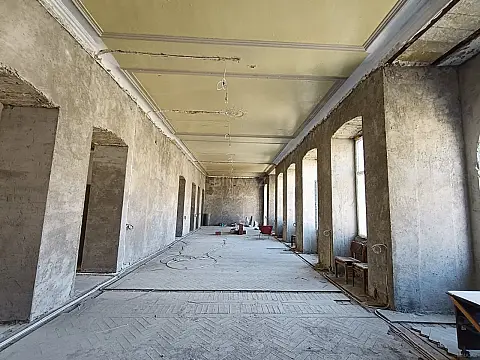 Satılır obyekt 350 m² — Bakı 350.00 m²