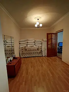 Satılır 4 otaqlı mənzil 100 m² — Bakı, İnşaatçılar 4 otaq 100.00 m²