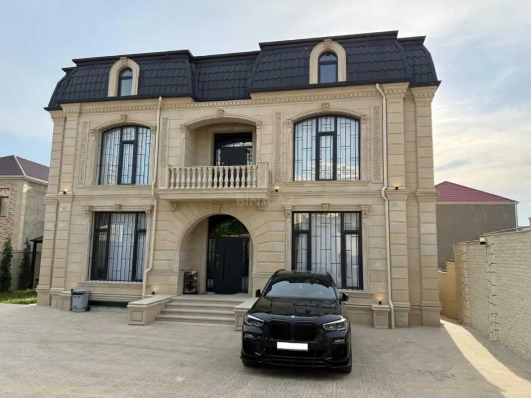 Satılır 6 otaqlı həyət evi 430 m²