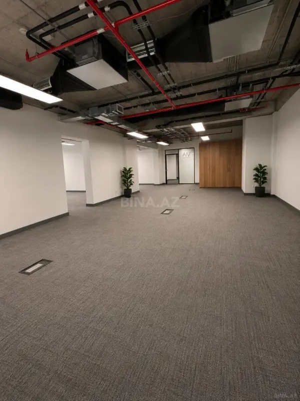 Kirayə verilir 4 otaqlı ofis 210 m²