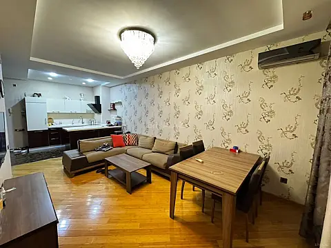 Satılır 2 otaqlı mənzil 67 m² — Bakı, 7-ci mikrorayon 2 otaq 67.00 m²