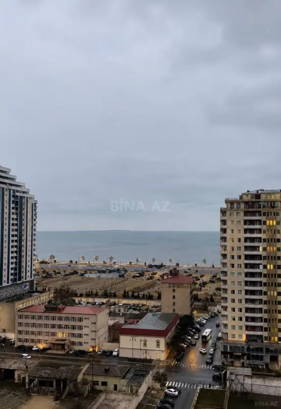 Satılır 3 otaqlı mənzil 150 m²