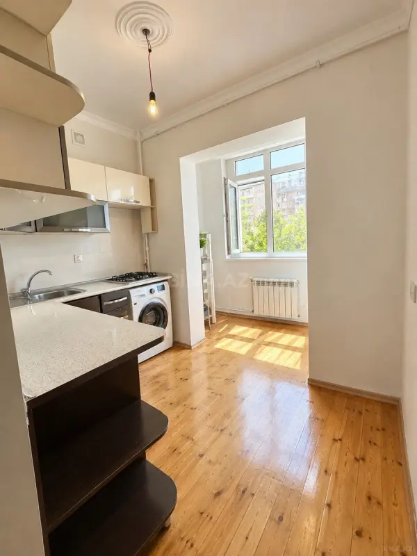 Satılır 2 otaqlı mənzil 65 m²