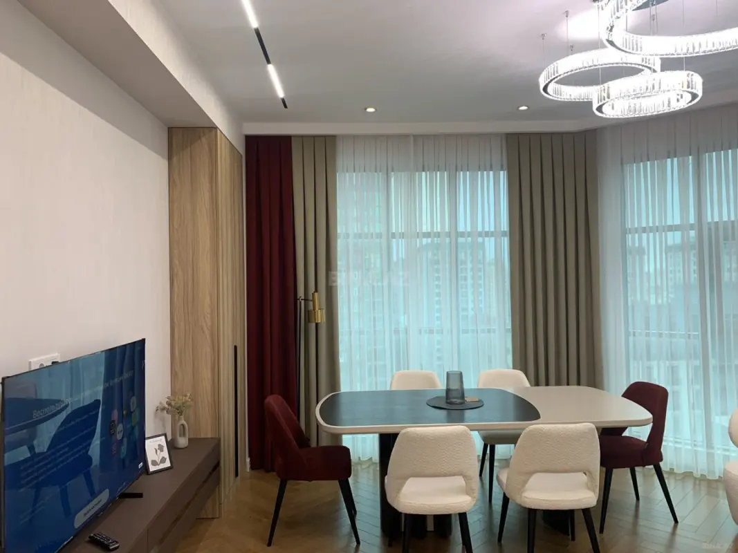 Satılır 3 otaqlı mənzil 127 m²