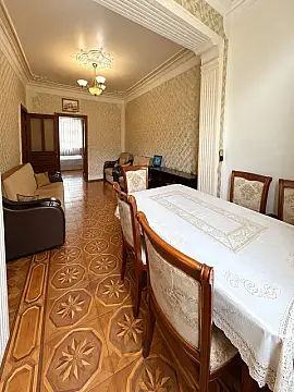 Satılır 3 otaqlı mənzil 68 m² — Bakı, Memar Əcəmi yanı 3 otaq 68.00 m²