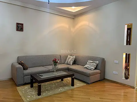 Kirayə verilir 4 otaqlı mənzil 160 m² — Bakı, Nəsimi 4 otaq 160.00 m²