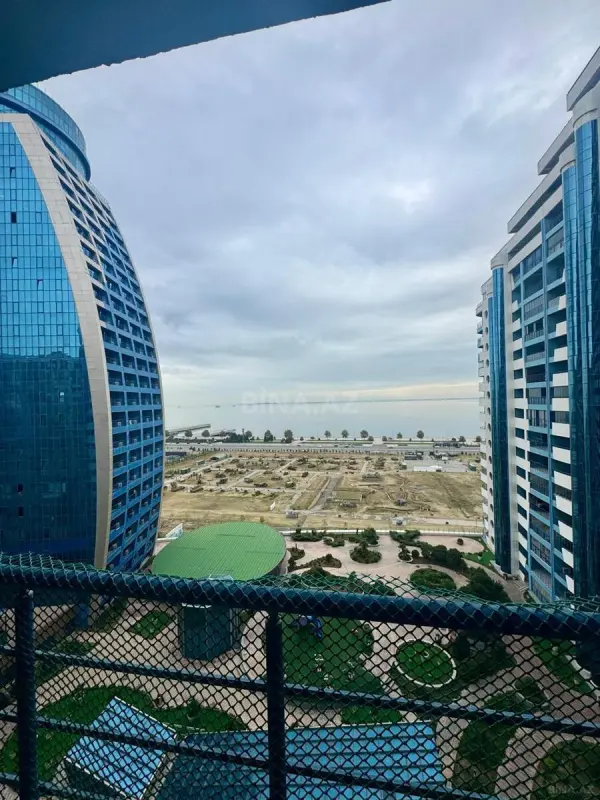 Kirayə verilir 3 otaqlı mənzil 198.4 m²