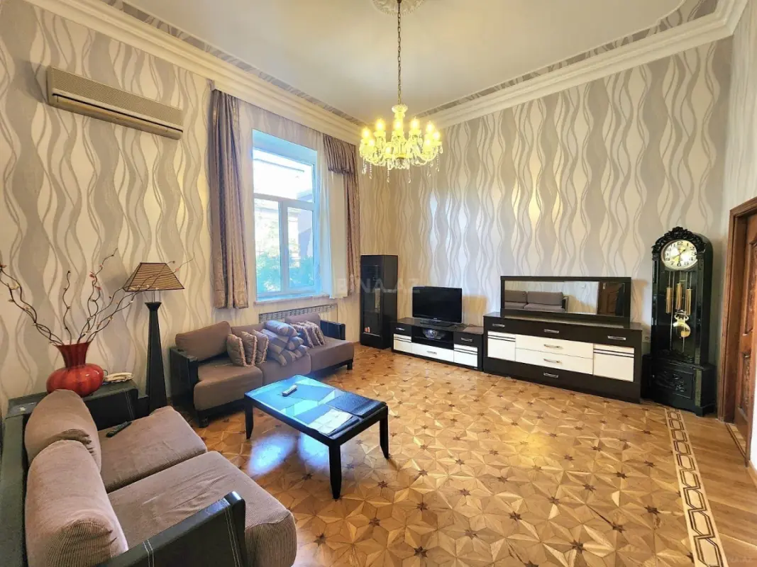 Kirayə verilir 2 otaqlı mənzil 70 m²