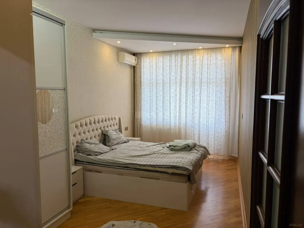Kirayə verilir 2 otaqlı mənzil 92 m²